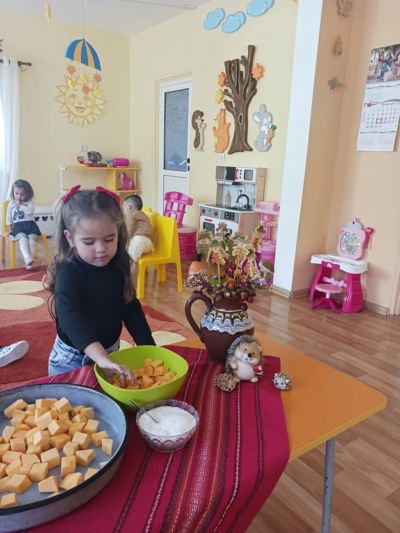 Лакомото мече - ДГ Еделвайс - Етрополе