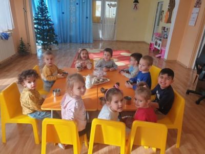 Лакомото мече - ДГ Еделвайс - Етрополе