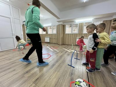 Група " Червената Шапчица" - Футбол - ДГ Еделвайс - Етрополе